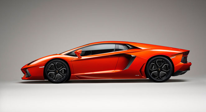 Aventador LP 700-4